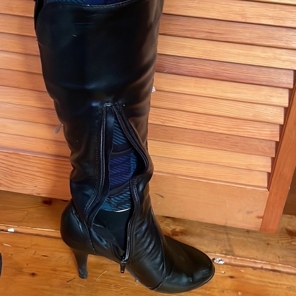 Gone! - Picture 3 of 14